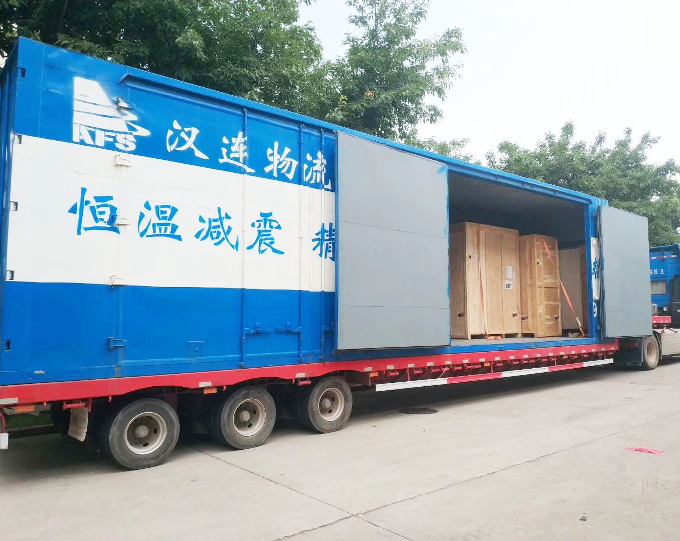 670634ef6b46b.jpg 02气垫恒温恒湿大厢11.jpg